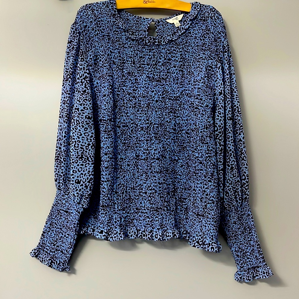 T E R R A & S K Y   S M O C K E D  T O P